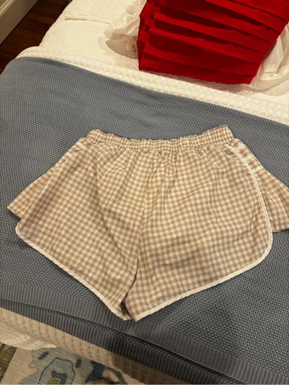Beige Gingham Athletic Shorts with Elastic Waist
